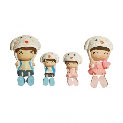 HOMETALES Resin Love Couple Family Showpiece/ Figurine--7.5 Inch