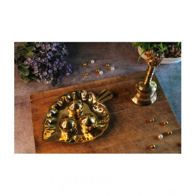 JDS PUJA ARTICLES Brass Leaf Shaped Pooja Tray Haldi KumKum Box for Pooja