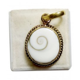Natural Gomati Chakra Pendant Locket 7.22-8.33 Ratti 6.50-7.50 Carat Panchdhatu Metal Pendant Locket for Men and Women Natural Gomati Chakra Pendant Locket 7.22-8.33 Ratti 6.50-7.50 Carat Panchdhatu Metal Pendant Locket for Men and Women