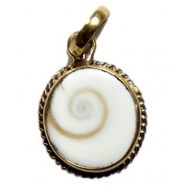 Natural Gomati Chakra Pendant Locket 7.22-8.33 Ratti 6.50-7.50 Carat Panchdhatu Metal Pendant Locket for Men and Women Natural Gomati Chakra Pendant Locket 7.22-8.33 Ratti 6.50-7.50 Carat Panchdhatu Metal Pendant Locket for Men and Women