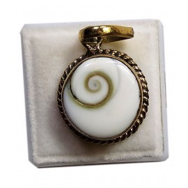 Natural Gomati Chakra Pendant Locket 7.22-8.33 Ratti 6.50-7.50 Carat Panchdhatu Metal Pendant Locket for Men and Women Natural Gomati Chakra Pendant Locket 7.22-8.33 Ratti 6.50-7.50 Carat Panchdhatu Metal Pendant Locket for Men and Women
