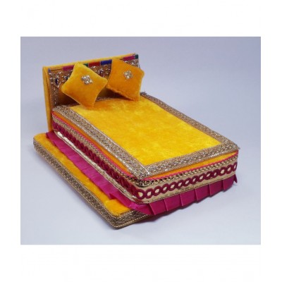 R D HANDICRAFT - Fabric Singhasan ( Pack of 1 )