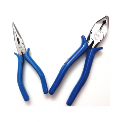 THIS SET CONTAINS INSULATED PYE PLIER, INSULATED PYE NOSE PLIER FOR DAILY USE. IT CAN BE USED WITH ANY SHAPE OF MATERIAL AND MAKING GOOD GRIP. IT CAN BE USED WITH UPTO 4000 DC