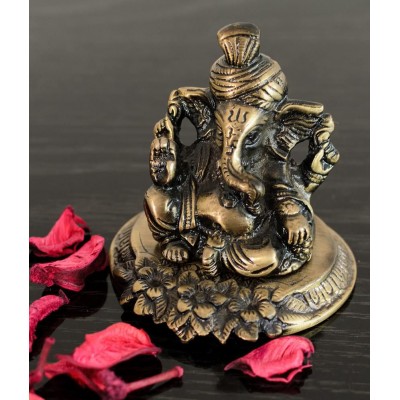 eCraftIndia Metal Pagdi Lord Ganesha on Flower