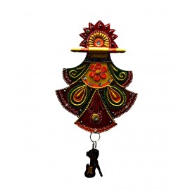 eCraftIndia Multicolour Papier-mache Pankhi Key Holder